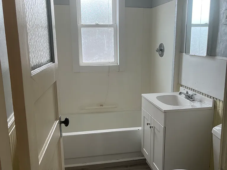 77 1/2 S State St #1 — Photo 16