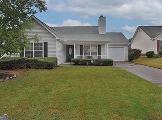 3017 Meadow Glen Pass, Fairburn, GA 30213