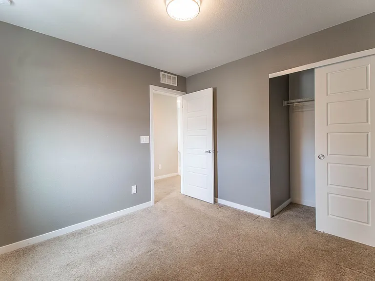 11069 Rifle Ct — Photo 19