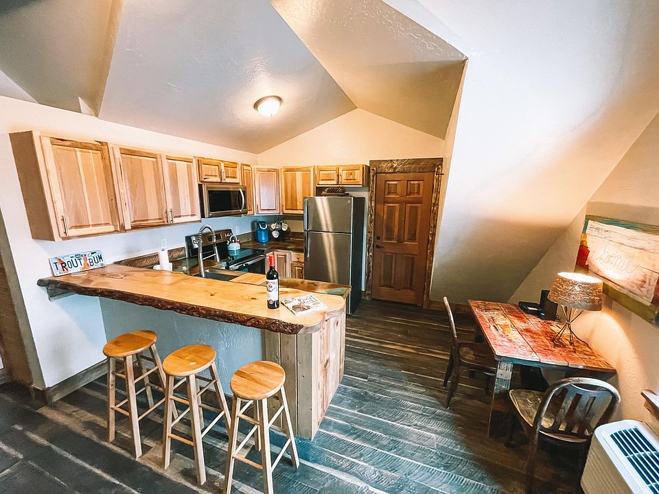 1st image of 165 Speedway Ave #2