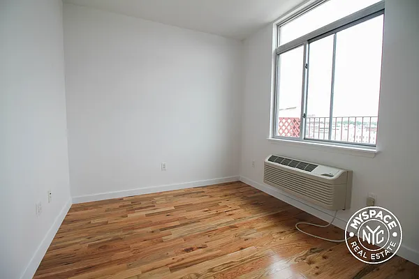Rented by MySpaceNYC | media 58