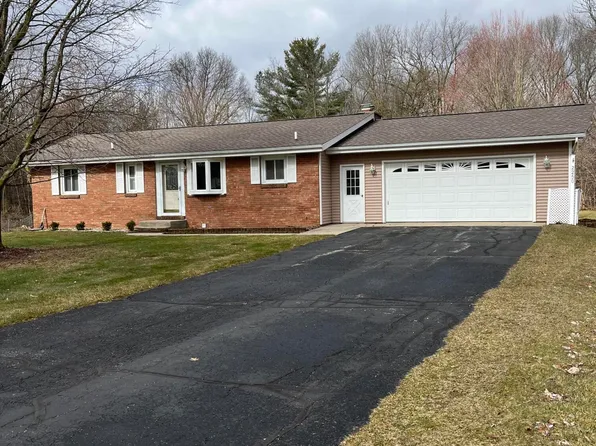 2250 Carriage St, Galesburg, MI 49053