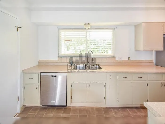 636 Oak Dr — Photo 14