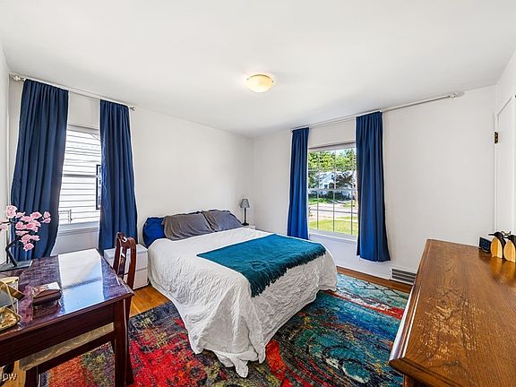 5th image of 4096 W 229th St