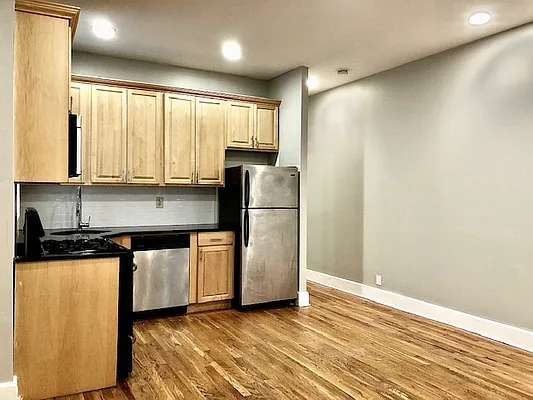 Rented by Matthew Gros-Werter, LREB  | media 26