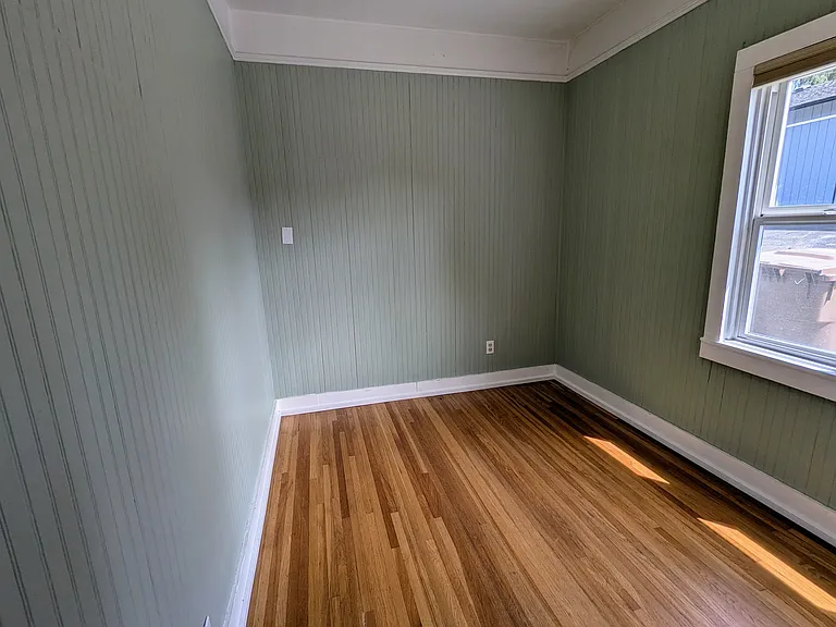 2913 N Alder St — Photo 8
