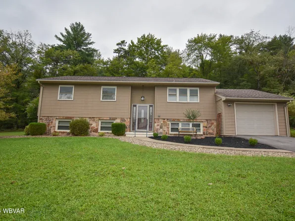 23 Woodland Dr, Lock Haven, PA 17745