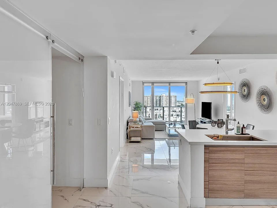 300 Sunny Isles Blvd #4-1503