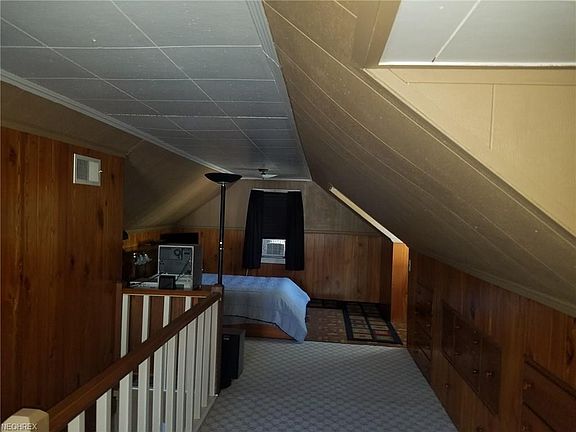 5th image of 861 Warwick Dr