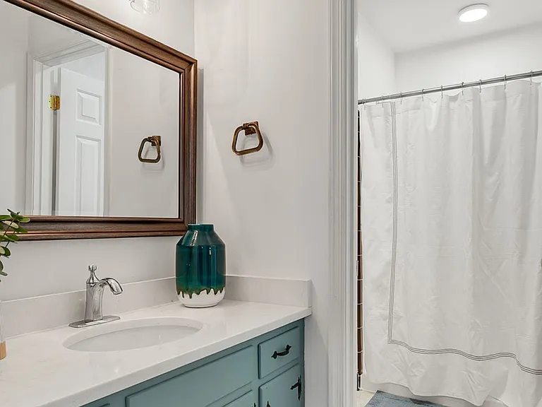 9621 Peppertree Dr — Photo 16
