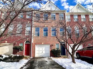 2583 James Madison Cir, Herndon, VA 20171