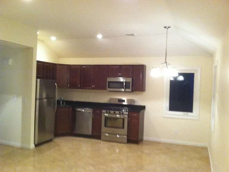 New Hyde Park Rd — Photo 3