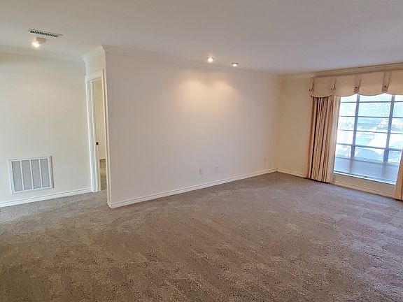 3rd image of 10574 High Hollows Dr Unit 263