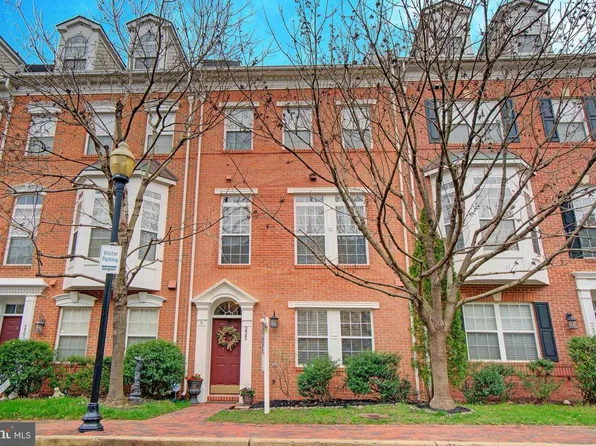 235 Medlock Ln, Alexandria, VA 22304