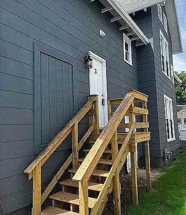2nd image of 725 Pearl St #3