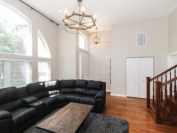 4th image of 1130 E Prairie Ave