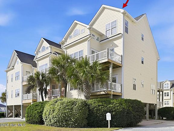 2nd image of 215 Summer Winds Place