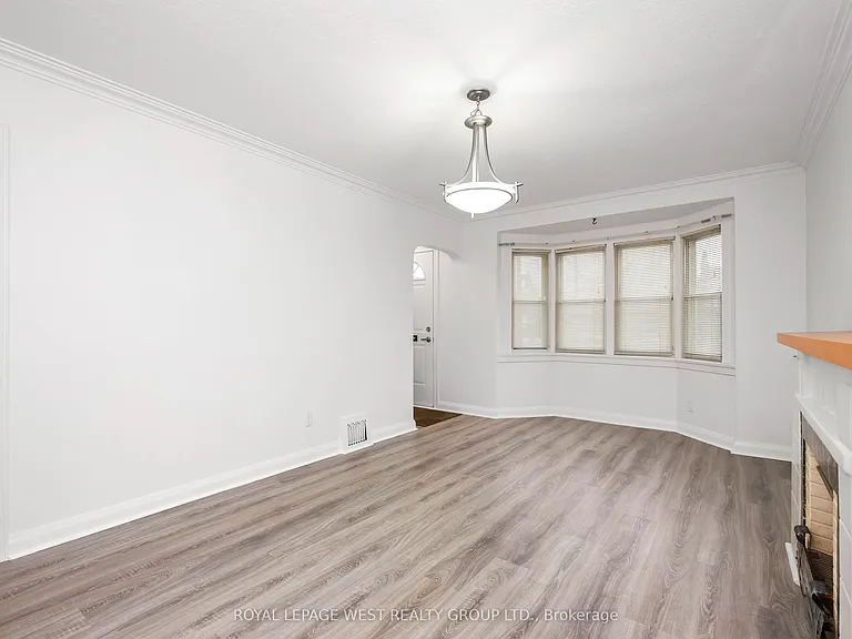 24 Barker Ave — Photo 10