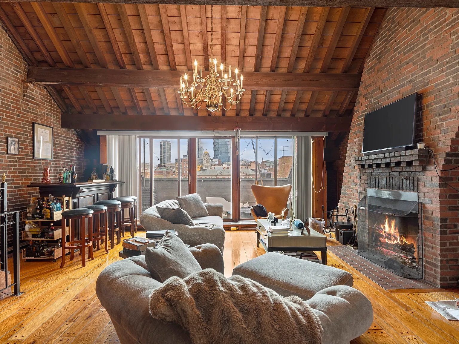 3 bed, 2000 sqft, $6,500 — Photo 3