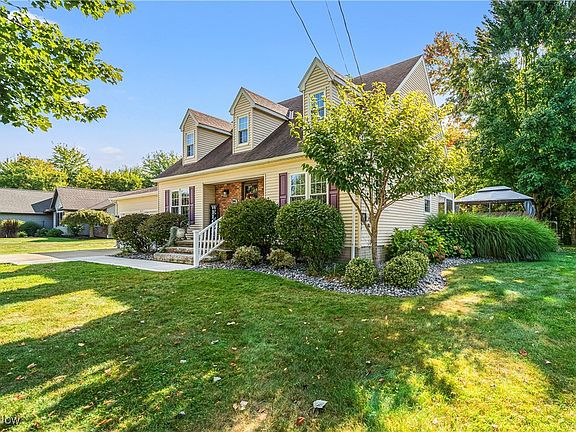 2nd image of 2946 Shirley St