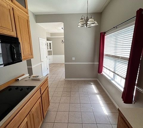 3rd image of 400 Private Road 1597