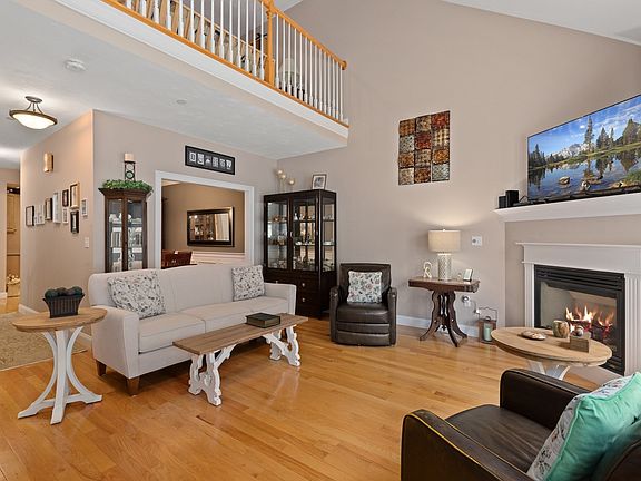 4th image of 1 Pine Ridge Dr Unit 2