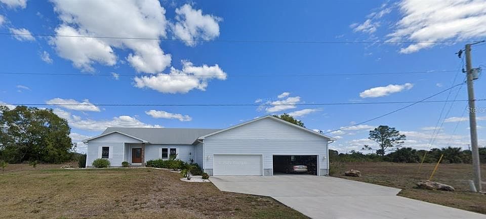 1st image of 4007 NE 13TH PLACE