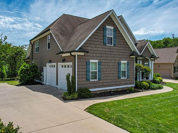 3rd image of 1693 Weston Hills Dr NW
