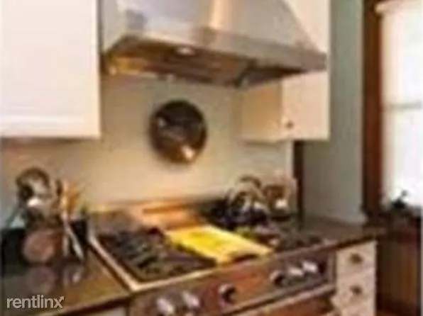 66 Baltimore St, Lynn, MA 01902
