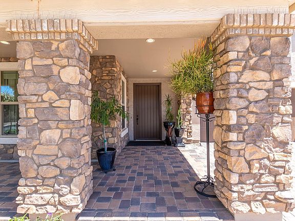 3rd image of 1705 S Ponderosa Dr