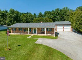 135 Baker Rd, Cochranville, PA 19330