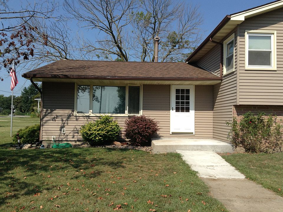 316 Station Rd, IA 52202 Zillow