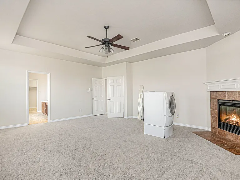605 Port Royale Way — Photo 15
