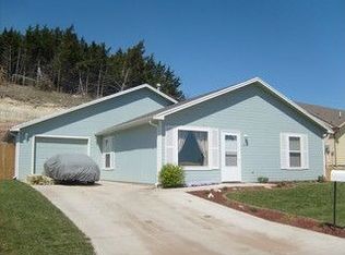 1914 Custer Rd, Junction City, KS 66441