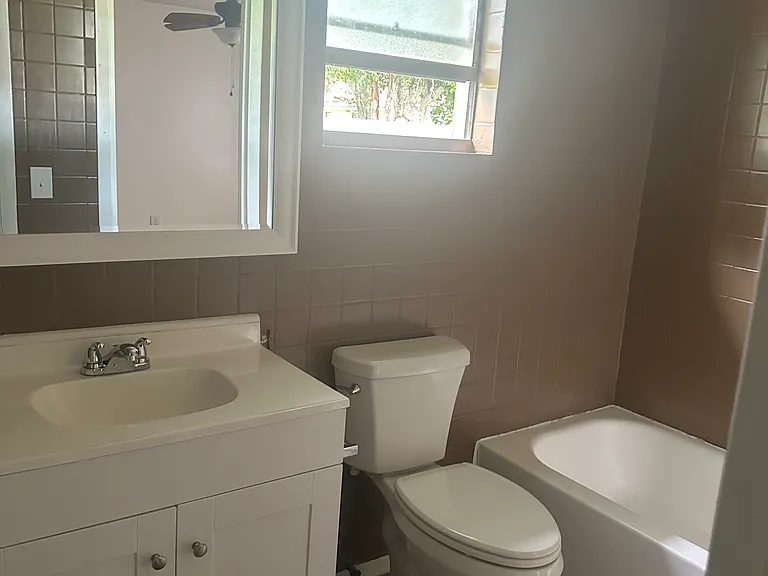 145 Varner Dr SW #B — Photo 9