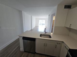 8101 Crespi Blvd APT 402, Miami Beach, FL 33141
