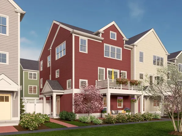643 Church St #12-2, Raynham, MA 02767