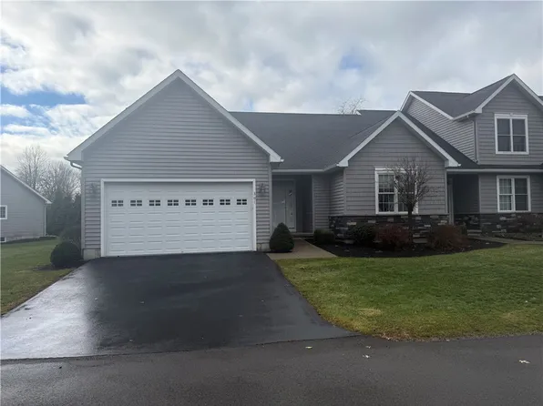 301 Greystone Dr, Horseheads, NY 14845