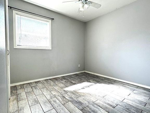 5th image of 3031 N 32nd St