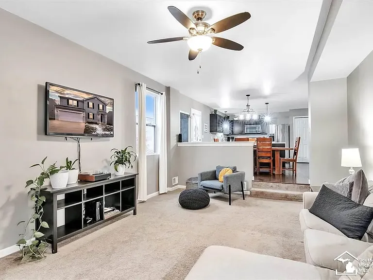 8422 Walnut Hl — Photo 15