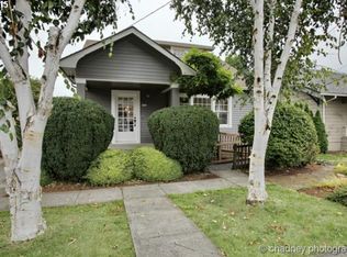 8524 SE Stark St, Portland, OR 97216