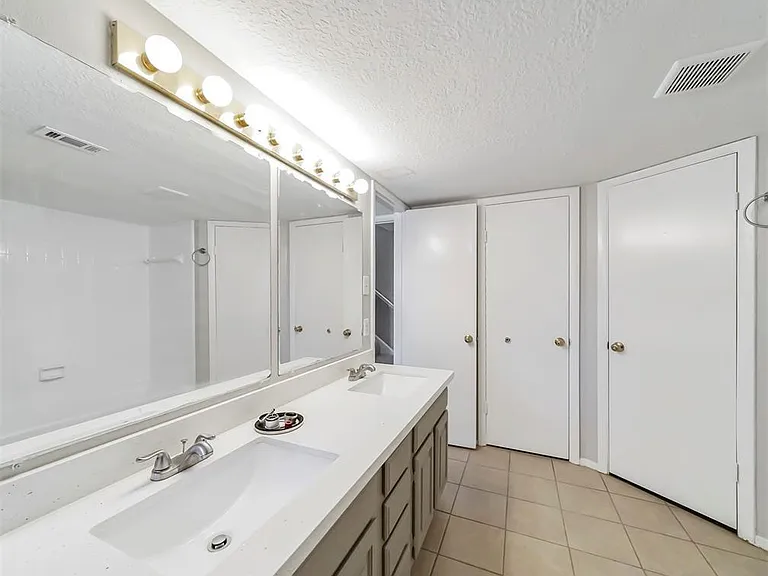 10827 Sugar Hill Dr #A — Photo 18