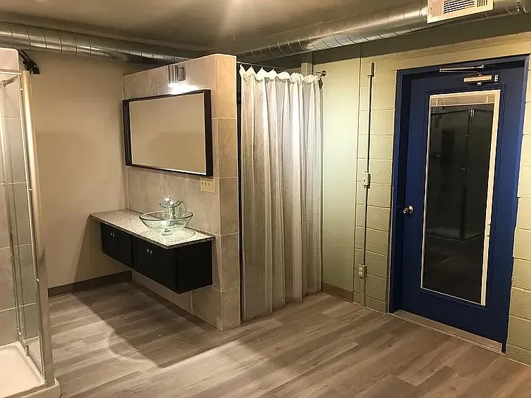 2 bed, 2.5 bath, 1000 sqft, $1,450 — Photo 4