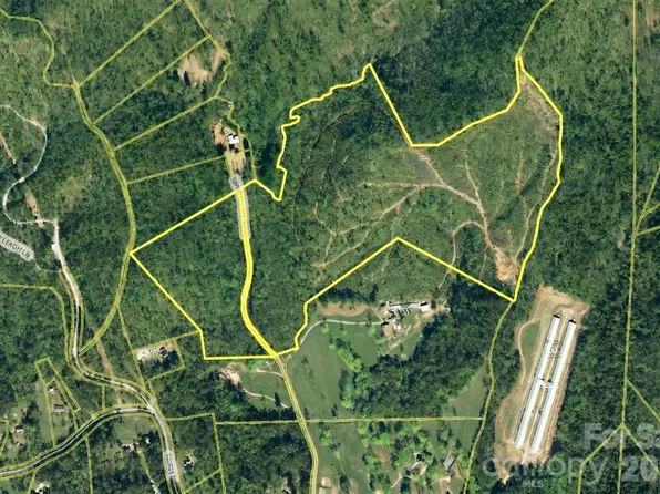2148 White Springs Ln, Lenoir, NC 28645