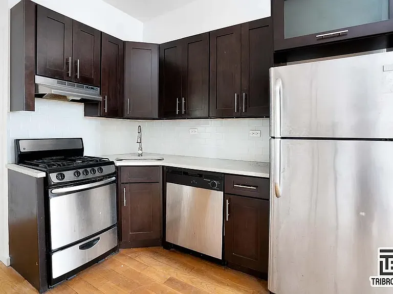 96 Moore St #3F — Photo 7
