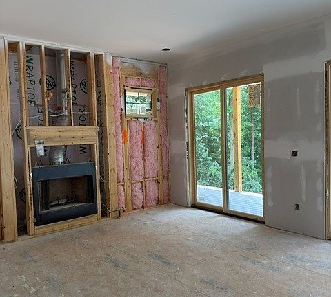 3rd image of 202 Cherry Rose Ln