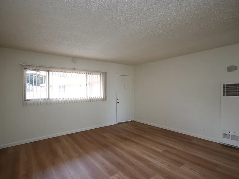 18 S Marguerita Ave #15 — Photo 2