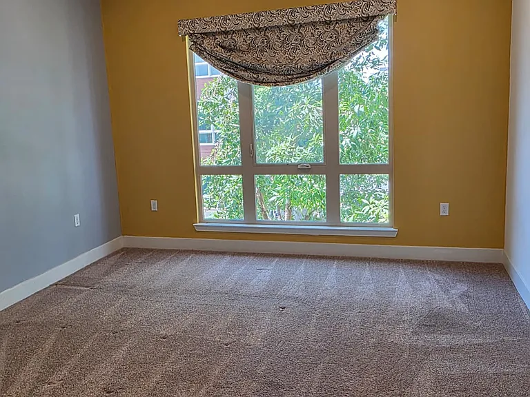 380 Riesling Ave #33 — Photo 7