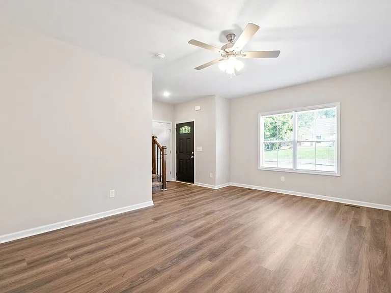 945 Cumberland Dr — Photo 7