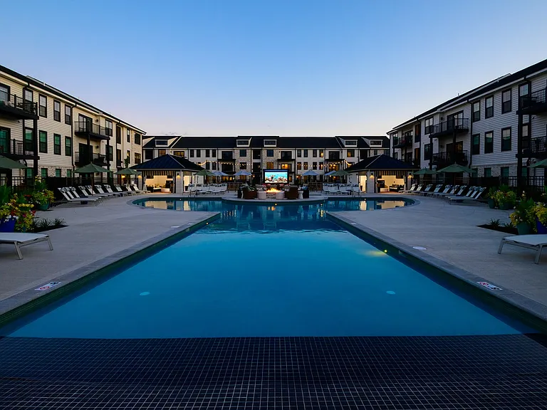 Kempton Apartments — Photo 25